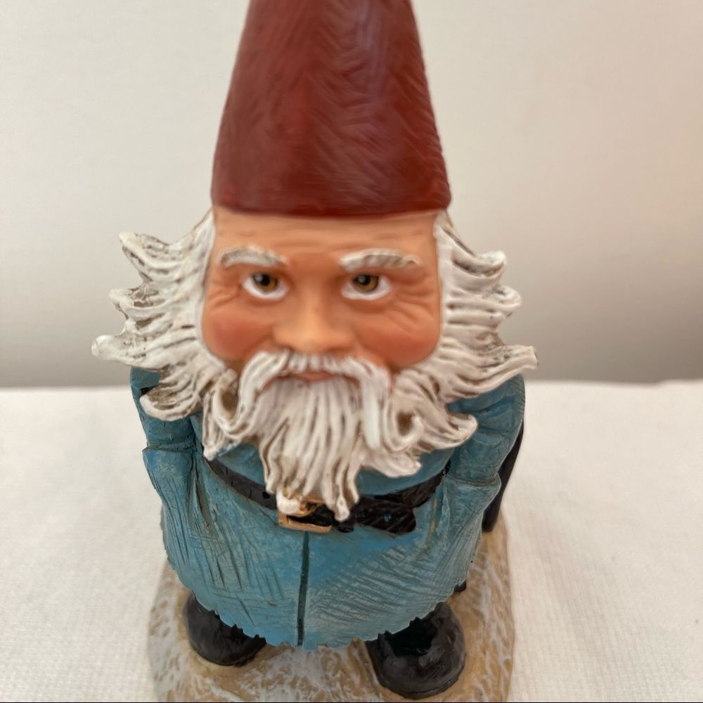 TRAVELOCITY The ROAMING GNOME Garden Yard Lawn Travel Buddy Statue Card Holder - Picture 7 of 10